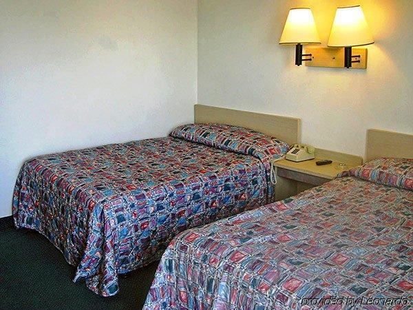 Americas Best Value Inn Bowling Green Quarto foto