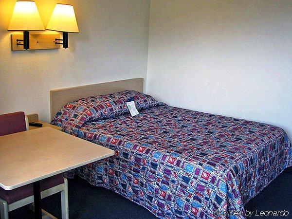 Americas Best Value Inn Bowling Green Quarto foto
